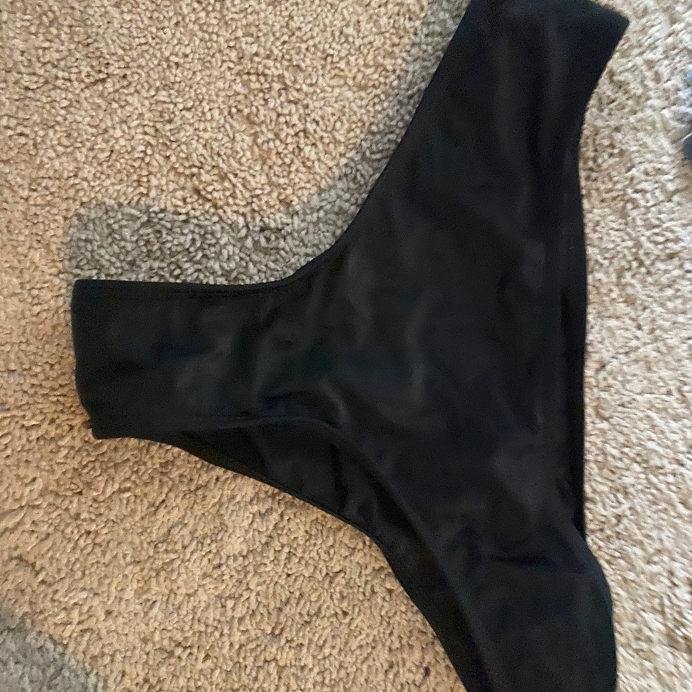 Black Basic Bikini Bottoms